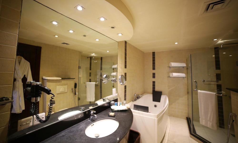 Park Lane Hotel Lahore Extérieur photo